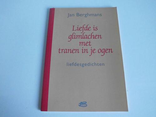 LIEFDE IS GLIMLACHEN MET TRANEN IN JE OGEN 9789070959616, Boeken, Overige Boeken, Gelezen, Verzenden