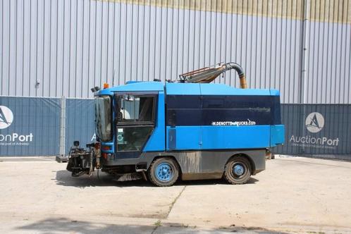Veiling: Veegmachine Ravo 5002 SI Diesel 2000, Zakelijke goederen, Machines en Bouw | Onderhoud en Reiniging, Ophalen