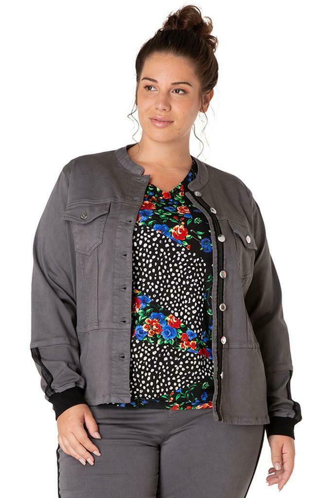 Jasje Yesta boordje hals 68CM maat 42/44, Vêtements | Femmes, Vestes & Costumes, Envoi