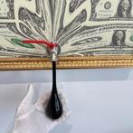Santicri - Essence, Dollars, Antiek en Kunst