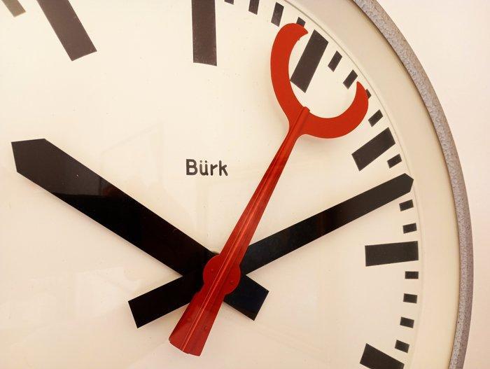 Stationsklok, Industriële klok - Bürk - Industrial Metaal,, Antiek en Kunst, Antiek | Wandborden en Tegels