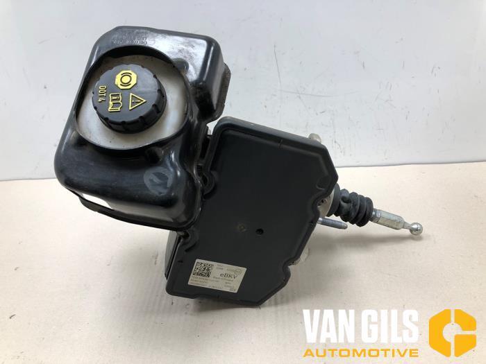 Rembekrachtiger Audi Q5 O323533, Autos : Pièces & Accessoires, Freins & Transmission