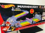 Mattel  - Piste de jouets Énorme Circuit Hot Wheels Mario