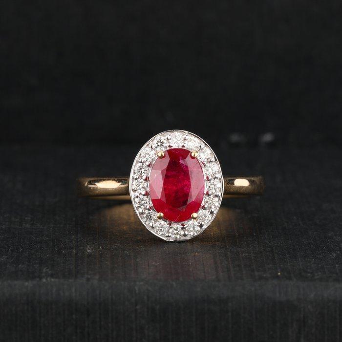 Ring - 14 karaat Geel goud - 1.67ct. tw. Robijn - Diamant -, Handtassen en Accessoires, Ringen