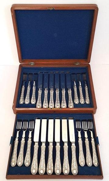 W.W. Harrison & Co - Ménagère pour 12 personnes (24) -