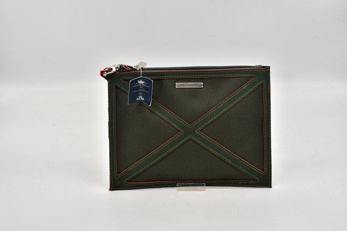 KLM/Emirates/Swiss e.a. Tien zogenaamde amenity kits die, Antiek en Kunst, Antiek | Wandborden en Tegels