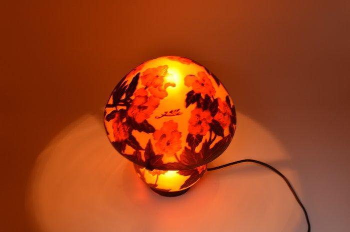 Lamp - Geëtst Glas - Replica Émile Gallé Lamp, Antiek en Kunst, Curiosa en Brocante