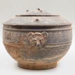 Oud-Chinees Terracotta Bolvormig kruikvat met deksel en