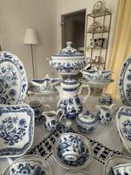 Hutschenreuther - Zwiebelmuster - Speise- + Kaffee- Service