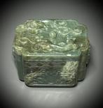 Geen veilingreserve - Antieke Chinese spinaziegroene jade, Antiquités & Art