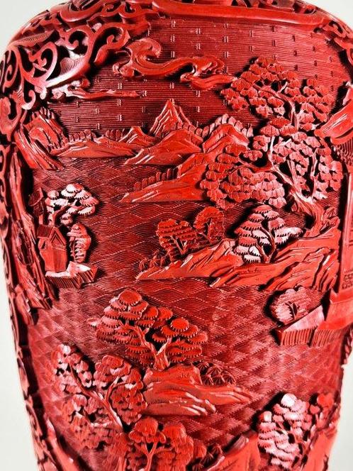 Vaas - kaneelrode lakvaas - China - Grote gelakte vaas, Antiek en Kunst, Antiek | Overige Antiek
