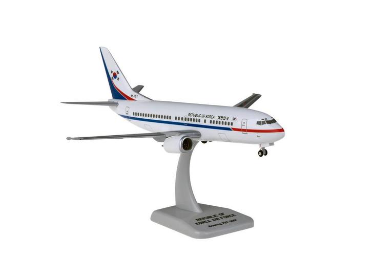 Schaal 1:200 Hogan Wings 11441 Boeing 737-300 Republic of..., Hobby & Loisirs créatifs, Modélisme | Avions & Hélicoptères, Enlèvement ou Envoi