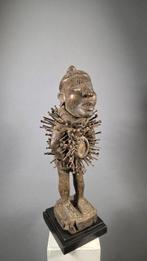 fetisch van hout en koperen nagels - Kongo Nkisi - DR Congo, Antiek en Kunst
