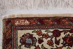 Silk Hereke Signed Carpet with Mehrab Design - Pure luxe ~1, Maison & Meubles