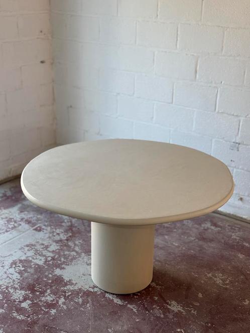 Organisch ronde MORTEX tafel – 120 cm x 120 cm – Nieuw, Huis en Inrichting, Tafels | Eettafels, 100 tot 150 cm, 100 tot 150 cm