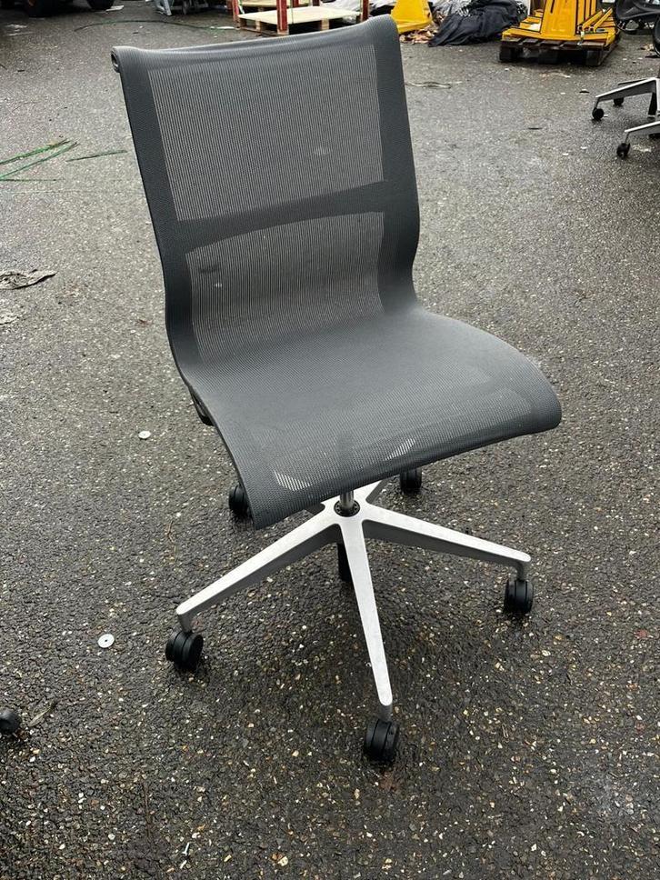 Herman Miller Setu - B Keus - Bureaustoel, Huis en Inrichting, Bureaustoelen, Bureaustoel, Zwart, Gebruikt, Ergonomisch, Verzenden