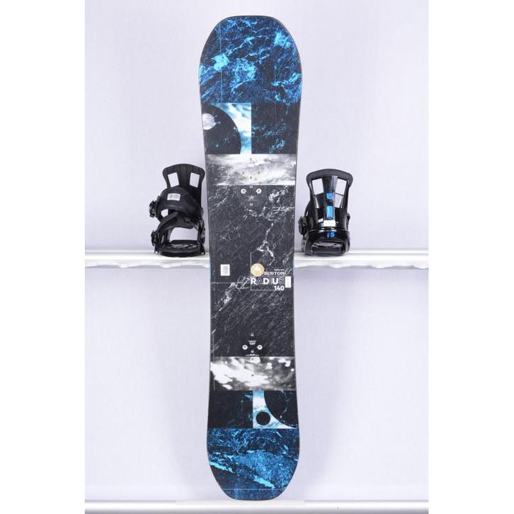 140 snowboard BURTON RADIUS, black/blue, woodcore, FLATtop,, Sport en Fitness, Snowboarden, Verzenden