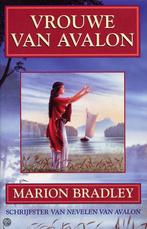 Vrouwe van Avalon / Parel pockets 9789022527832, Boeken, Historische romans, Verzenden, Gelezen, Marion Zimmer Zimmer Bradley