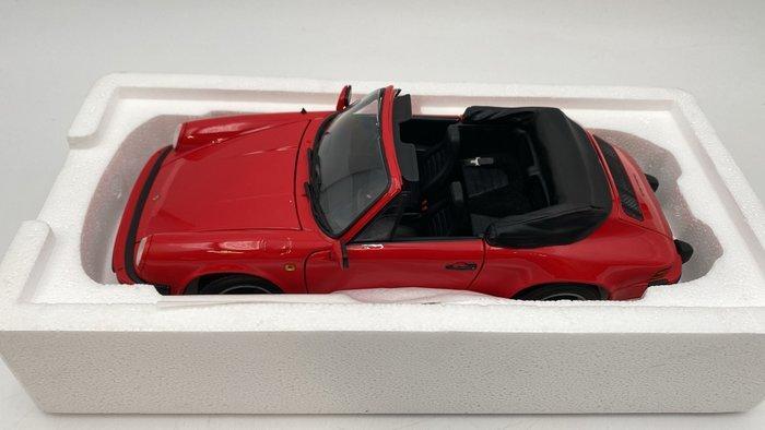 Minichamps 1:18 - Modelauto - Porsche 911 Carrera Cabriolet, Hobby en Vrije tijd, Modelauto's | 1:5 tot 1:12