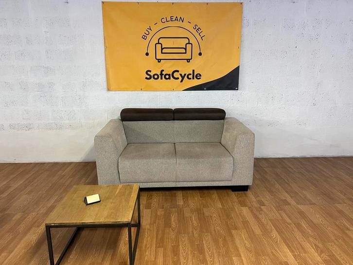 SofaCycle - Showroommodel Montel (design)tweezit kleur grijs, Huis en Inrichting, Zetels | Zetels, Nieuw, Ophalen of Verzenden