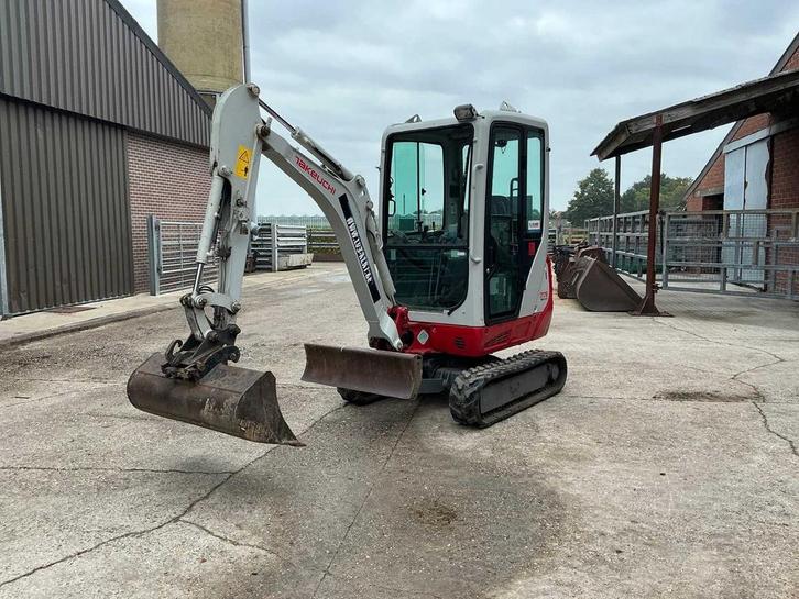 2020 Takeuchi TB216 Minigraafmachine, Zakelijke goederen, Machines en Bouw | Kranen en Graafmachines