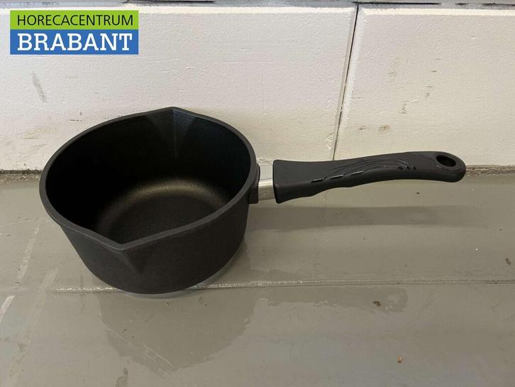 EUROLUX gietijzeren universele pan steelpan 18 cm H 10 cm -, Zakelijke goederen, Horeca | Keukenapparatuur, Ophalen of Verzenden
