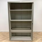 Tweedehands roldeurkast / archiefkast vv 2 legborden en 1, Huis en Inrichting, Kasten | Roldeurkasten en Archiefkasten, Gebruikt