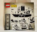 Lego Set - 21317 - Mickey Mouse, Ideas (CUUSOO) - Steamboat, Nieuw