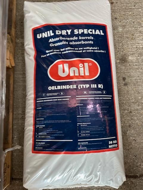 Absorptiekorrels, zakken van 20 kg, BTW inclusief!!, Articles professionnels, Machines & Construction | Grues & Excavatrices