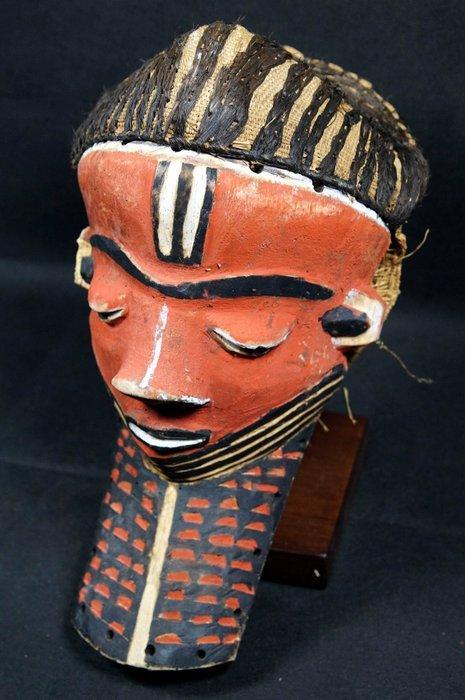 Dansmasker - Pende - Democratische Republiek Congo, Antiek en Kunst, Kunst | Niet-Westerse kunst