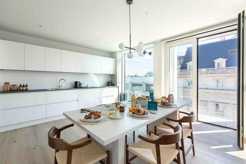 Appartement aan Boulevard Émile Jacqmain, Brussels, Immo, Appartementen en Studio's te huur, 50 m² of meer