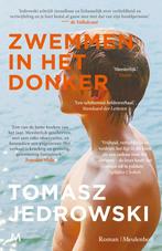 Zwemmen in het donker 9789029097260 Tomasz Jedrowski, Boeken, Verzenden, Zo goed als nieuw, Tomasz Jedrowski