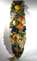 Wanddecoratie - Italië - Vintage majolica fruitcompositie, Antiek en Kunst