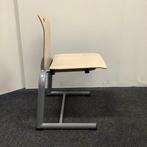 Tweedehands ahrend schoolstoel - stapelstoel, zithoogte 45, Huis en Inrichting, Stoelen, Gebruikt, Hout, Eén
