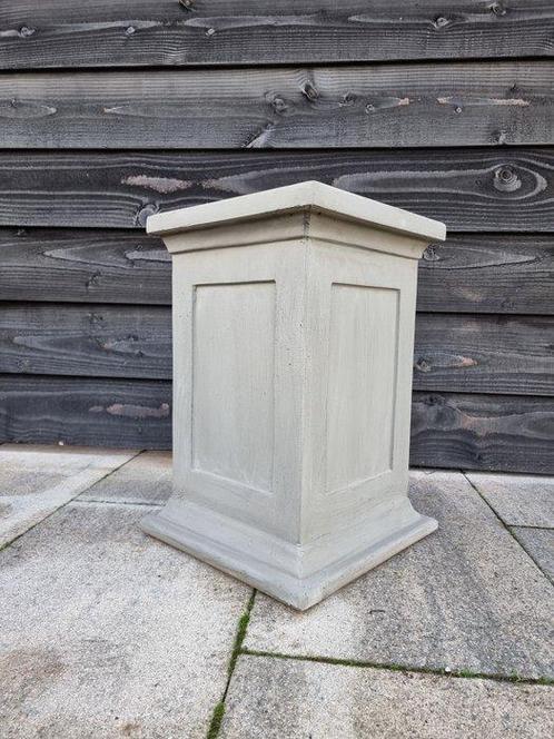 Piédestal - Nouveau Polystone, Antiek en Kunst, Curiosa en Brocante