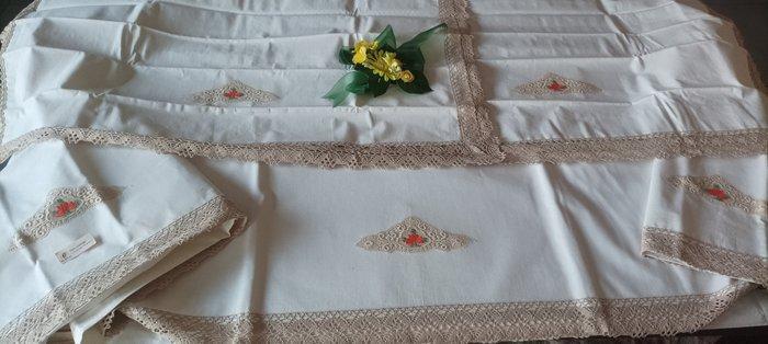 Betoverend laken, uit het trousseau, met grote kussenslopen, Antiek en Kunst, Antiek | Tapijten, Tafelkleden en Textiel