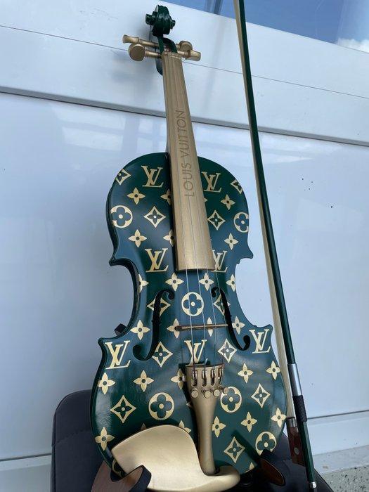 J.Reinhardt - Custom Louis Vuitton Violin - Emerald & Gold, Antiquités & Art, Art | Objets design