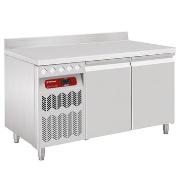 Geventileerde koeltafel "muraal", 2 deuren GN 1/1, 260 Lit., Verzenden