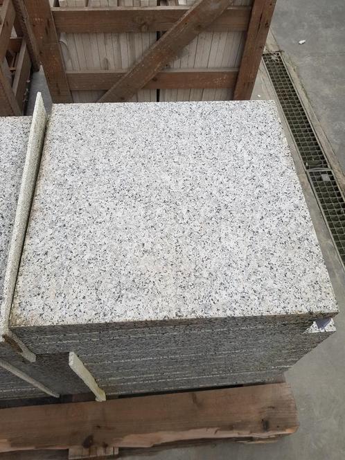 Dalles Rosé Sarde flammé 50x50x3 11,25m² liquidation stock, Doe-het-zelf en Bouw, Tegels, Ophalen