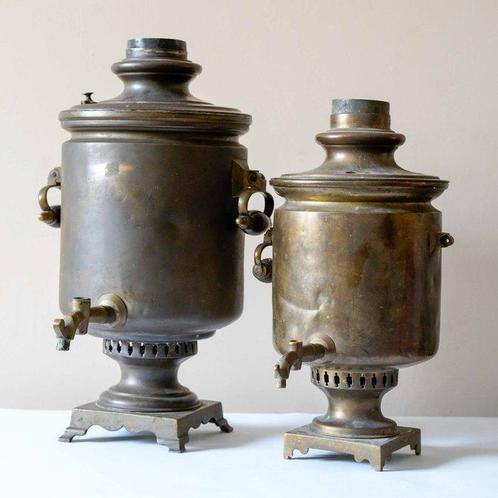 Anitque Samovars - Samovar (2) - Bois, Laiton, Antiek en Kunst, Antiek | Keukengerei