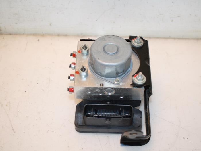 ABS Pomp Suzuki Celerio O166251, Auto-onderdelen, Remmen en Aandrijving