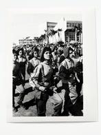 Alberto Korda (1928-2001). - Milicianas desfilando en la