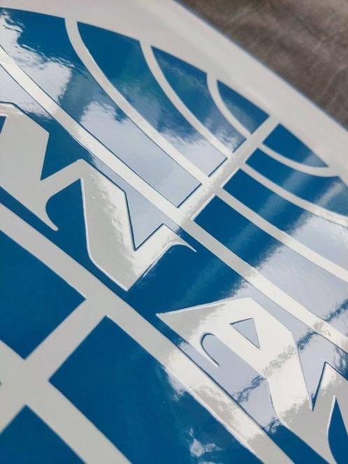 Pan Am - Pan Am Travel the world enamel sign Pan American, Antiek en Kunst, Antiek | Wandborden en Tegels