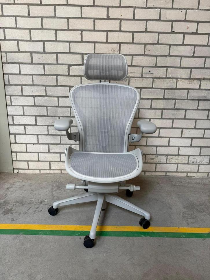 Herman Miller Aeron Remastered Mineral - Incl. Hoofdsteun!, Huis en Inrichting, Bureaustoelen, Bureaustoel, Wit, Zo goed als nieuw