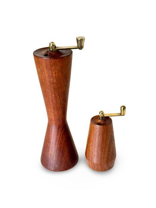 Attr. Laurids Lonborg - Zout- en pepervaatjes (2) - Teak, Antiek en Kunst, Antiek | Meubels | Stoelen en Sofa's