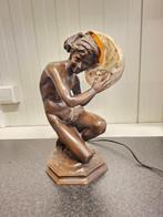 sculptuur, Napolitaanse vissersjongen met schelp (lamp),, Antiquités & Art, Antiquités | Céramique & Poterie
