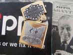 Zippo 2015 brass Harley Davidson Swarovski Crystal Encrusted, Verzamelen, Rookartikelen, Aanstekers en Luciferdoosjes, Nieuw