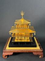 Antiek model van het Gouden Paviljoen (Kinkaku-ji) - Shwa