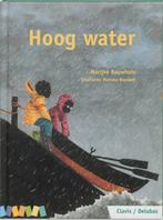 Hoog water 9789068229776, Boeken, Gelezen, M. Bouwhuis, Verzenden