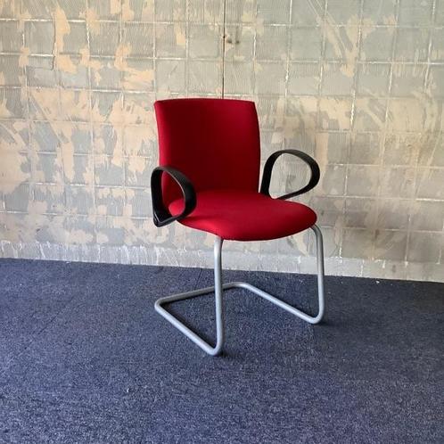 Tweedehands vergaderstoel Comforto, sledeframe, rode, Huis en Inrichting, Stoelen, Rood, Gebruikt, Eén